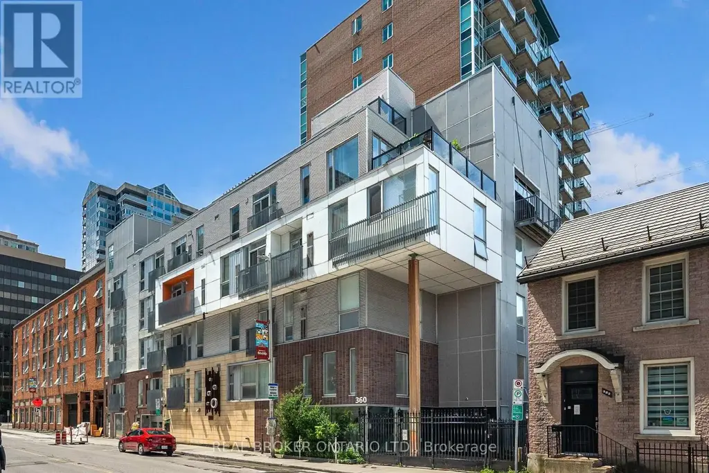 102 - 360 Cumberland Street, Ottawa